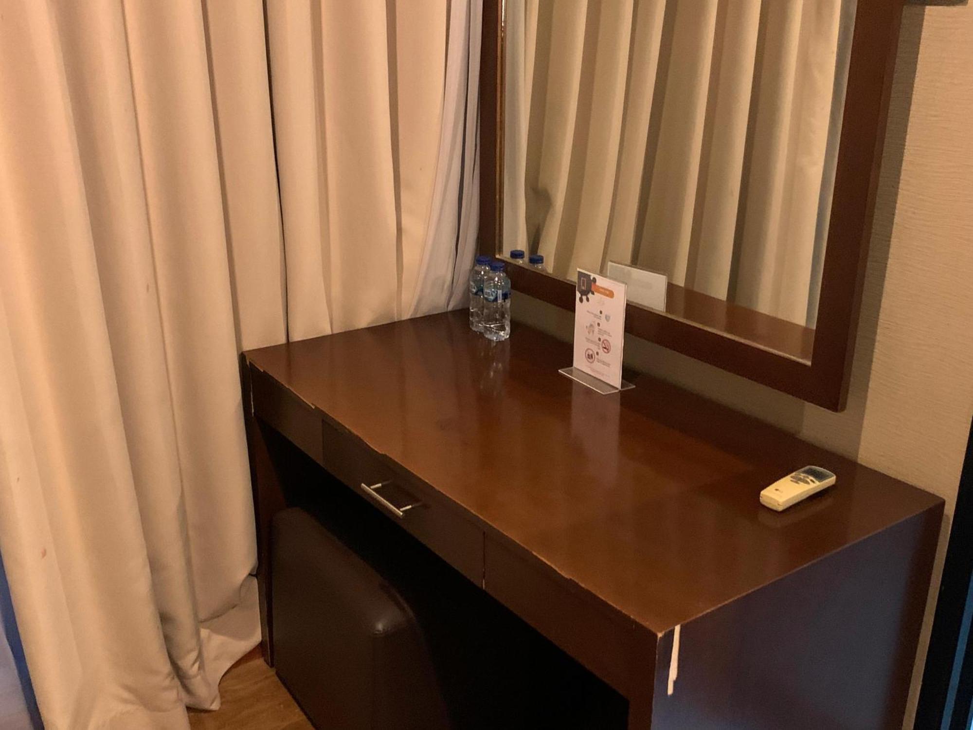 Enhaii Hotel Bandung Bagian luar foto